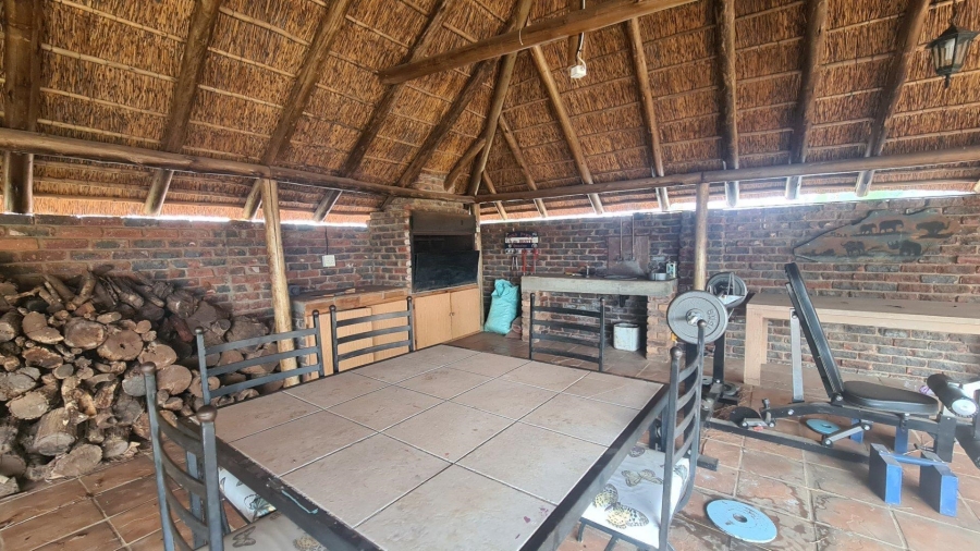 5 Bedroom Property for Sale in Wilgeboom A H North West